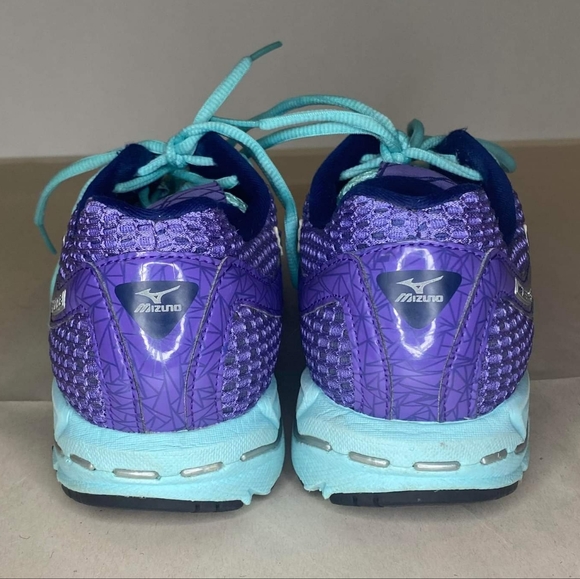 Mizuno Wave Precision 13 Purple Blue Running Shoes Women's Size 10W - Picture 6 of 6
